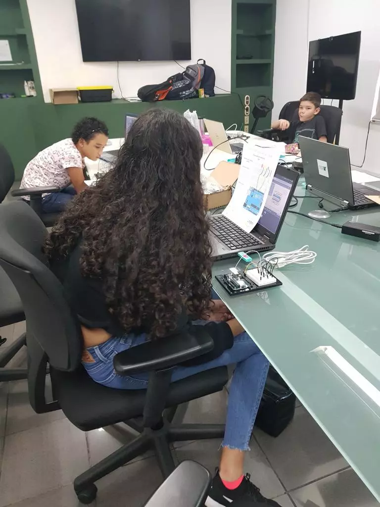 Proyecto comunitario Logos Hub